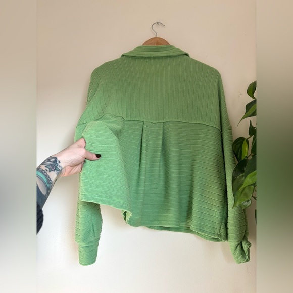 BUCKETLIST terry button down in Kelly green - Picture 7 of 7